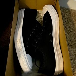 Men’s Converse Like New In Box Sz 10.5